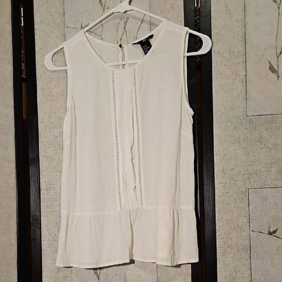 H&M Tops - H&M White Sleeveless Peplum Blouse with Buttoned Detail